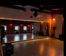 Рыжий зал 40 кв.м. "GPSstudio" на Бауманской