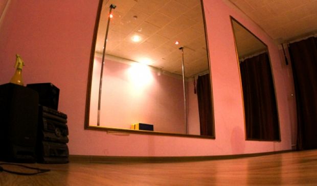 Фотография Студия танцев MajeStick Ультрамариновый зал (25 кв.м.)