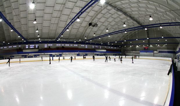 Фотография Хореографический зал ледового дворца «Локомотив» (254 кв.м.)