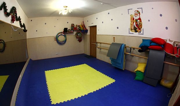 Фотография Универсальный зал для танцев и йоги клуба Зазеркалье (24 кв.м)