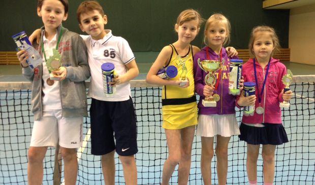 Фотография Теннисный клуб Вулкан крытый корт