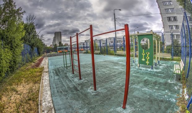 Фотография Футбольно-баскетбольная площадка на Чечулина