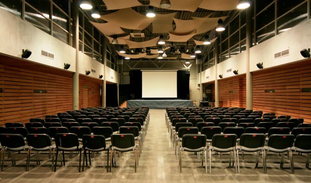 Фотография Большой универсальный зал в центре 