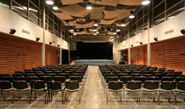 Фотография Большой универсальный зал в центре 