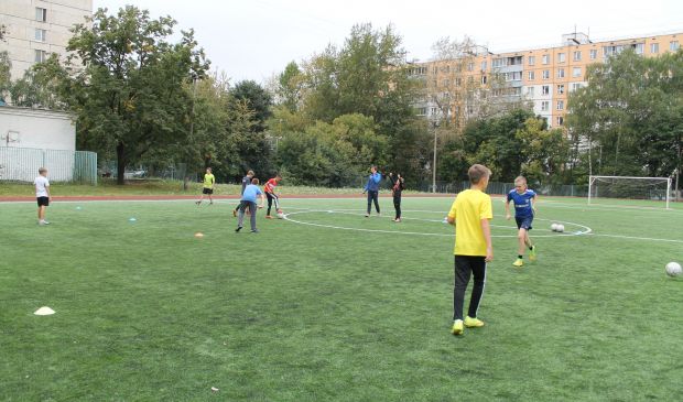 Фотография Футбольное поле (Лицей №1515, корпус 2)