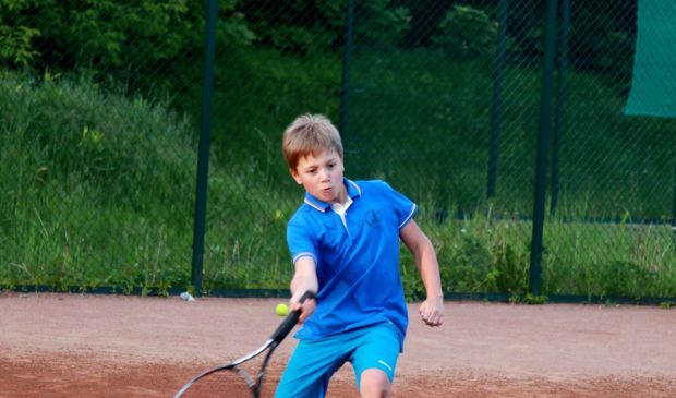 Фотография Теннис для детей (от 9 до 13 лет)