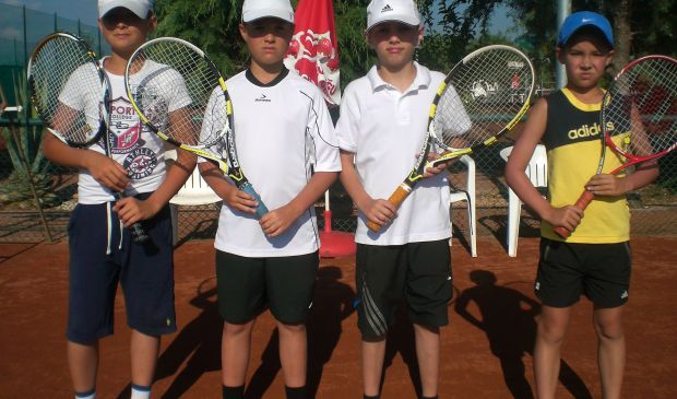 Фотография Теннис для детей (от 7 до 12 лет)