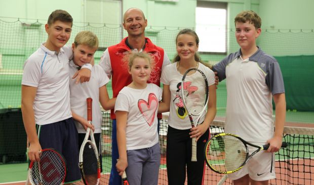 Фотография Теннис для детей( 12-16 лет)
