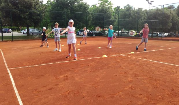 Фотография Теннис для детей (от 5 до 9 лет)