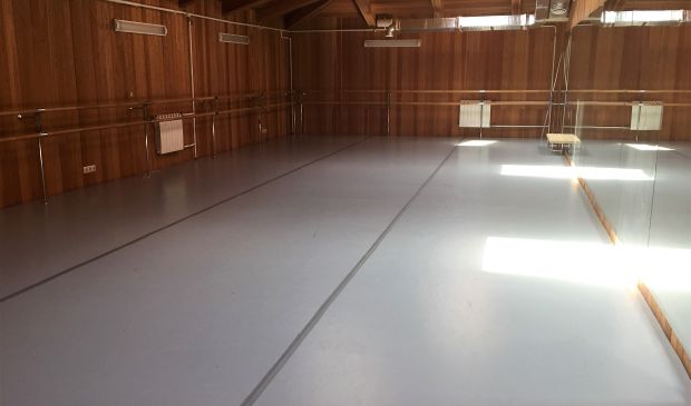 Фотография Танцевальный зал для бальных танцев