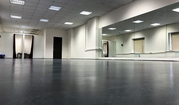 Фотография Зал для танцев, практик, медитаций и.т.д. в студии Реверанс 