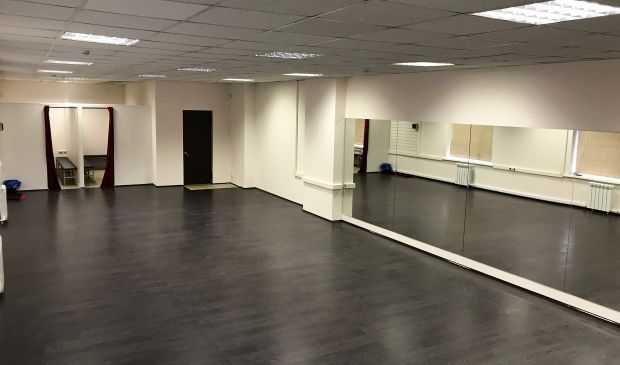 Фотография Зал для танцев, практик, медитаций и.т.д. в студии Реверанс 