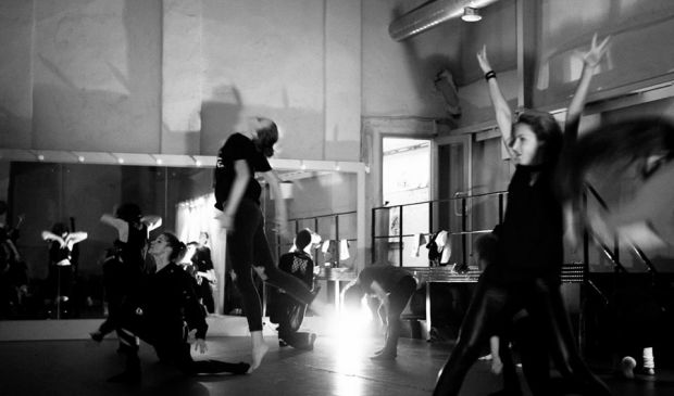 Фотография Jazz Basic: основы джазового танца