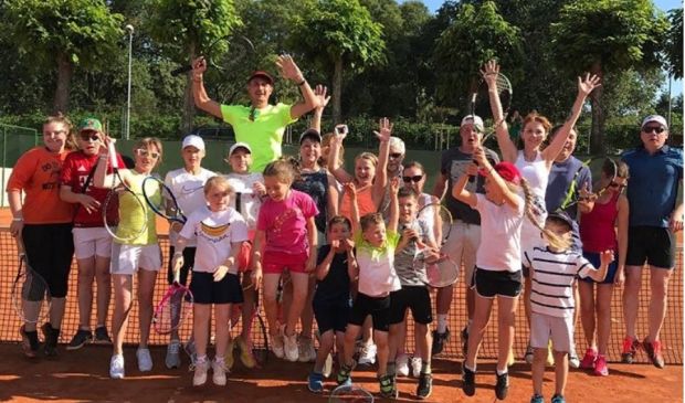 Фотография Индивидуальные занятия по теннису для детей и взрослых - Лига теннис