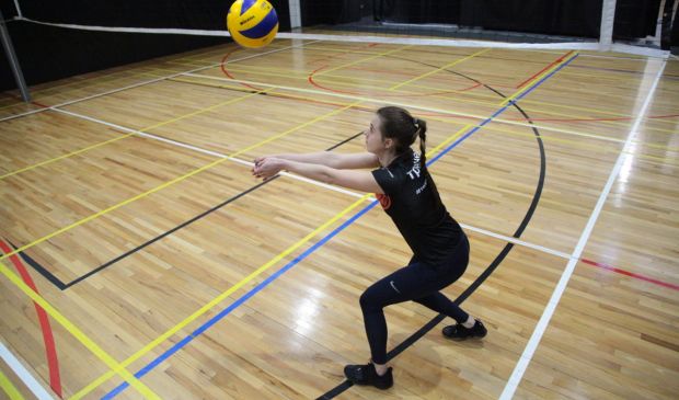 Фотография Групповые тренировки по волейболу