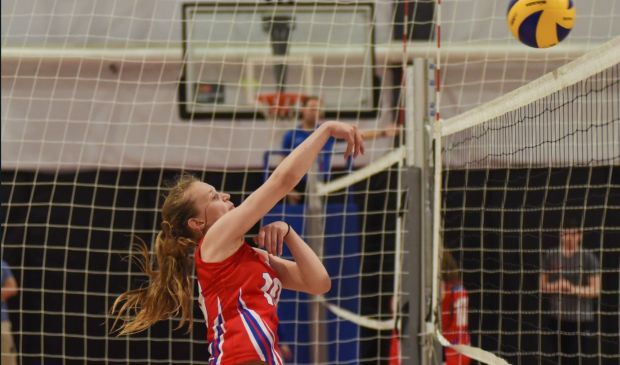 Фотография Групповые тренировки по волейболу для детей