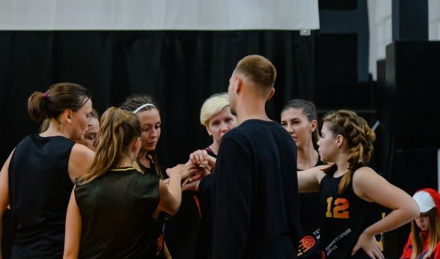 Фотография Групповые тренировки по баскетболу для женщин