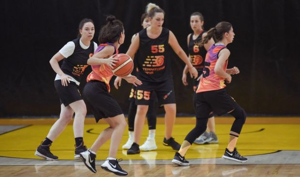 Фотография Групповые тренировки по баскетболу для женщин