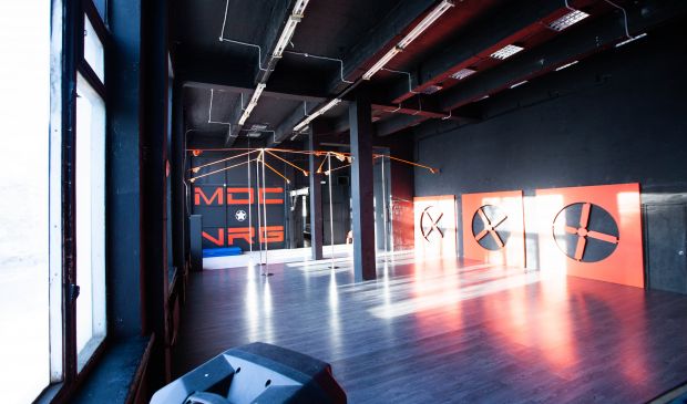 Фотография Big Hall для танцев 170 кв.м. в NRG (пилоны 5 штук)