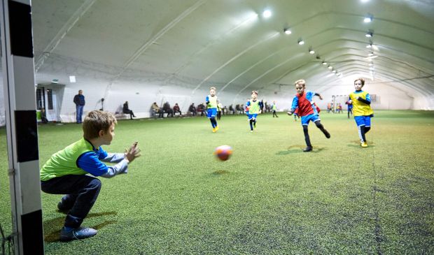 Фотография СпортВсегда ОСТРОВ: крытое футбольное поле с искусственной травой 