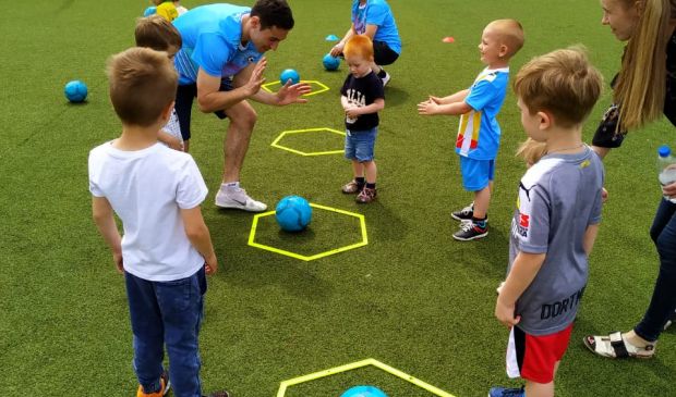 Фотография Футбольный патруль. Футбольная школа для детей 3-7 лет. 