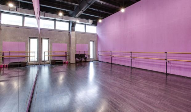 Фотография Gusyaka Club Тверская (Розовый зал - 60 кВ.м.)