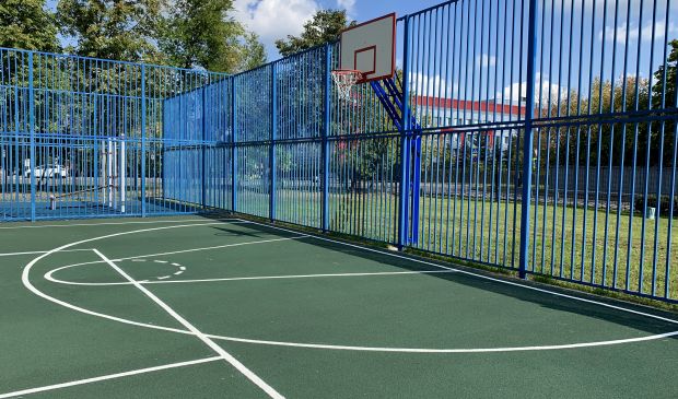 Фотография Футбольно-баскетбольная площадка на Варшавском шоссе