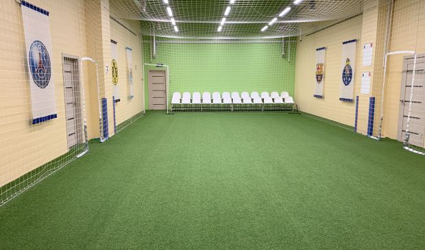 Фотография Футбольный манеж 18х8 в спортивном центре FootBe