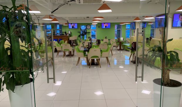 Фотография Футбольный манеж 29х8 в спортивном центре FootBe