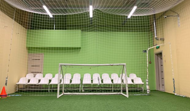 Фотография Футбольный манеж 29х8 в спортивном центре FootBe