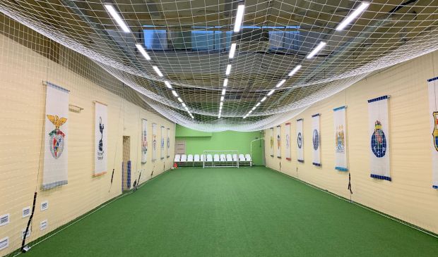 Фотография Футбольный манеж 29х8 в спортивном центре FootBe