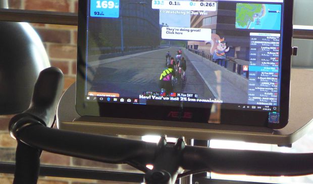 Фотография Сайклинг (тренировка на велостанке Wahoo с имитацией реалистичной он-лайн гонки)