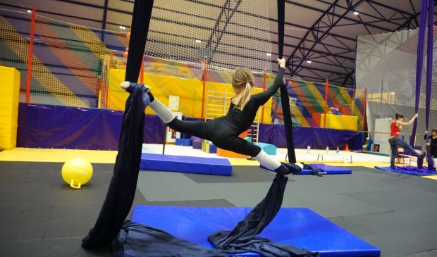 Фотография ВОЗДУШНАЯ ГИМНАСТИКА