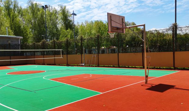 Фотография Площадка для футбола, волейбола и баскетбола в клубе 