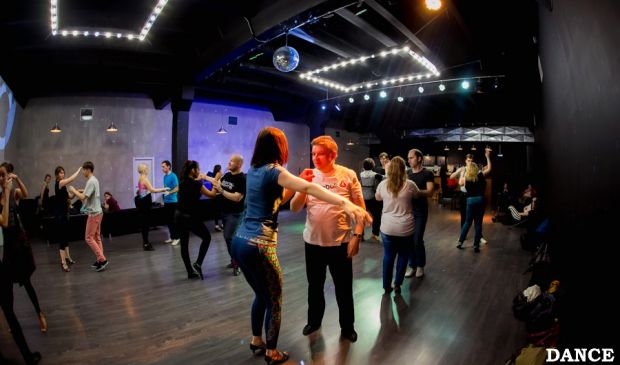 Фотография Зал для танцев 250 кв.м. DanceFirst