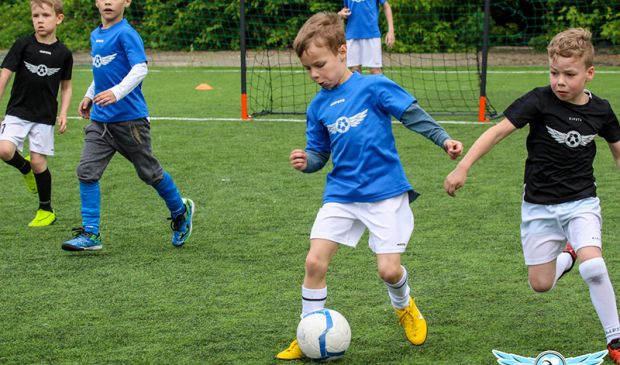 Фотография Футбольная школа «Ангелово» в Митино