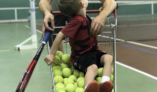 Фотография Теннис для начинающих.  Дети от 7-ми до 9-ти лет.