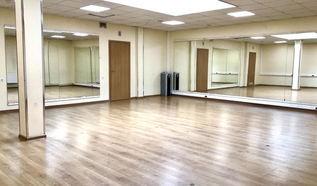 Фотография Большой зал с зеркалами LEVITA