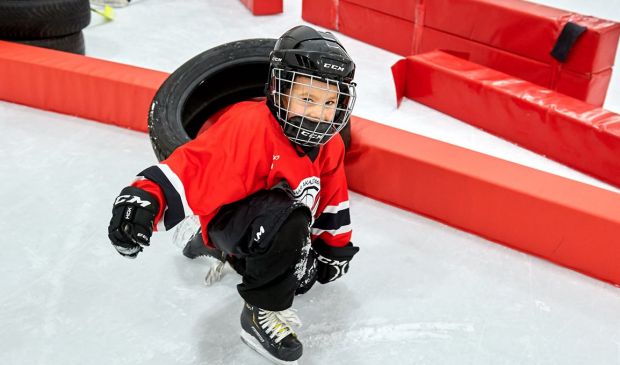 Фотография Ледовая арена Юрловский