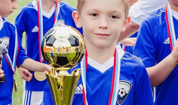 Фотография Футбол для детей 9-12 лет