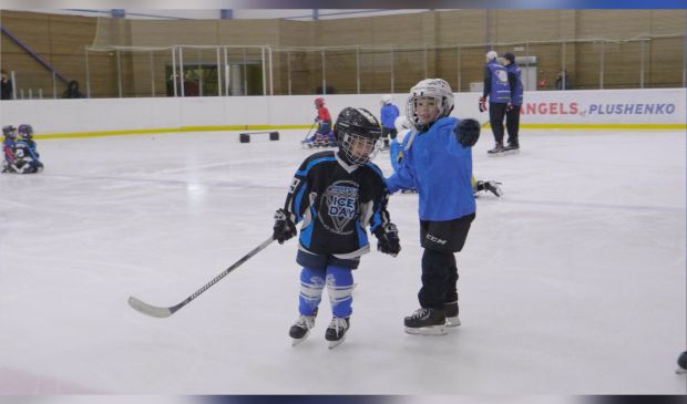 Фотография Школа Хоккея iceDay-групповые тренировки для начинающих взрослых