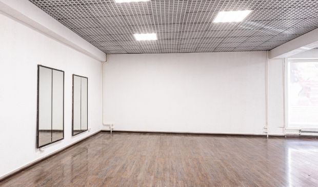 Фотография Белый зал для танцев Альфа-пластик