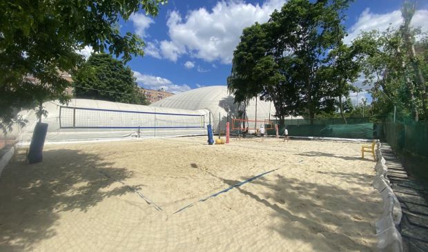 Фотография Открытая пляжная волейбольная площадка 