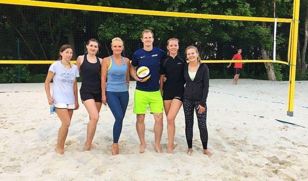 Фотография Тренировки по пляжному волейболу VolleyFamily
