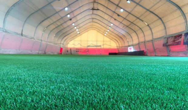 Фотография Стадион им. В.А. Мягкова (СпортВсегда ВДНХ): крытое мини-футбольное поле с искусственной травой