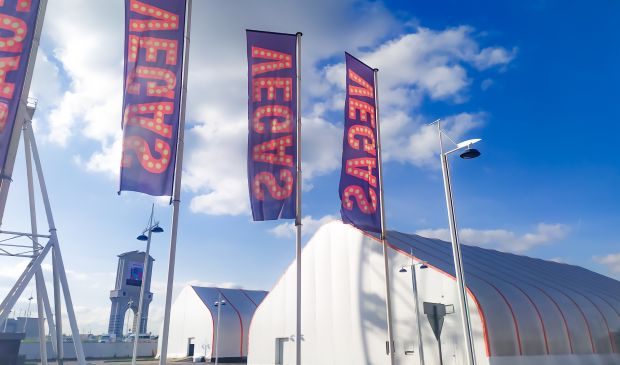 Фотография Футбольный манеж 52х25 