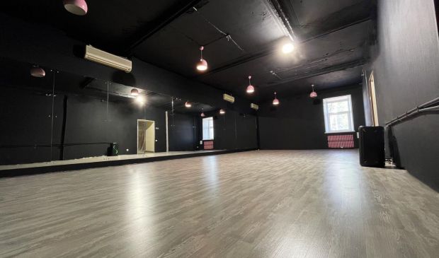 Фотография Зал для танцев Total Black в «Black Lions Dance Studio»