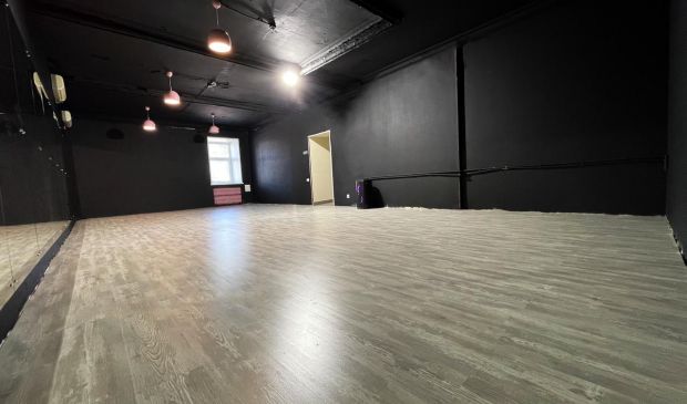 Фотография Зал для танцев Total Black в «Black Lions Dance Studio»