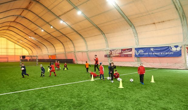 Фотография Стадион им. В.А. Мягкова (СпортВсегда ВДНХ): крытое мини-футбольное поле с искусственной травой