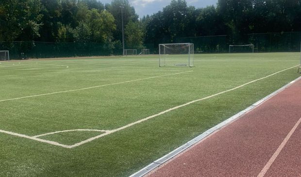 Фотография Поле для мини-футбола 42х22м Стадион 